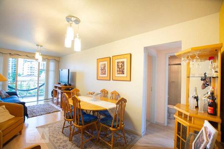 Sala de apartamento à venda com 2 quartos, 90m² em Grajaú, Rio de Janeiro