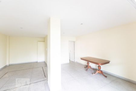 Apartamento à venda com 90m², 2 quartos e 1 vaga Apartamento à venda com 90m², 2 quartos e 1 vagaÁrea comum - Salão de festas