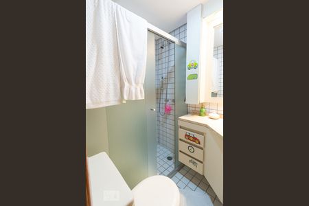 Apartamento à venda com 208m², 4 quartos e 3 vagasBanheiro Suíte 2