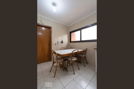 Apartamento à venda com 208m², 4 quartos e 3 vagasCozinha