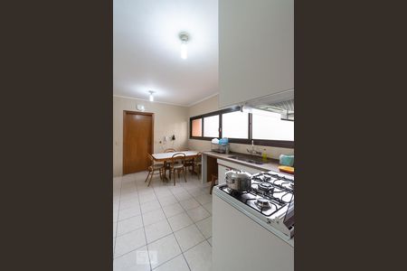 Apartamento à venda com 208m², 4 quartos e 3 vagasCozinha