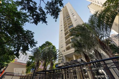 Apartamento para alugar com 65m², 2 quartos e 1 vagaFachada