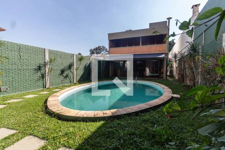 Casa à venda com 300m², 4 quartos e 3 vagasPiscina
