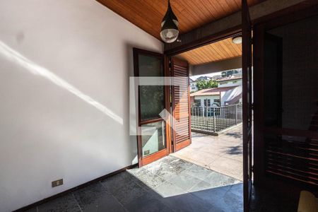 Casa à venda com 300m², 4 quartos e 3 vagasQuarto 2