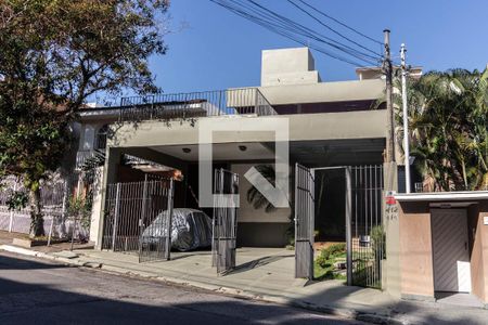 Casa à venda com 300m², 4 quartos e 3 vagasFachada
