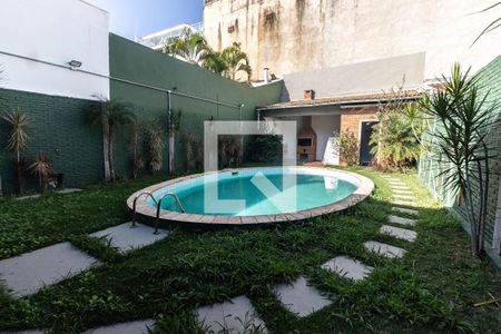 Casa à venda com 300m², 4 quartos e 3 vagasPiscina
