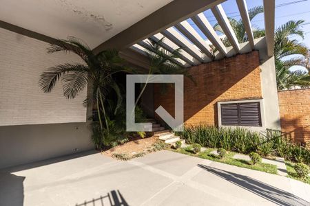 Casa à venda com 300m², 4 quartos e 3 vagasGaragem