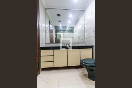 Casa à venda com 300m², 4 quartos e 3 vagasSuíte