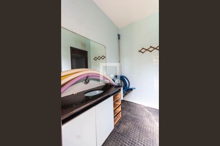 Casa à venda com 300m², 4 quartos e 3 vagasBanheiro de serviço 2