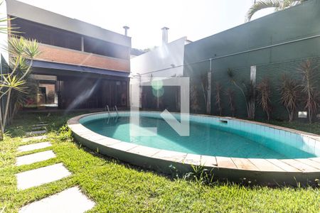 Casa à venda com 300m², 4 quartos e 3 vagasPiscina