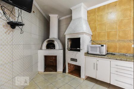 Casa de condomínio à venda com 138m², 3 quartos e 2 vagasChurrasqueira