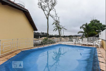 Casa de condomínio à venda com 138m², 3 quartos e 2 vagasPiscina