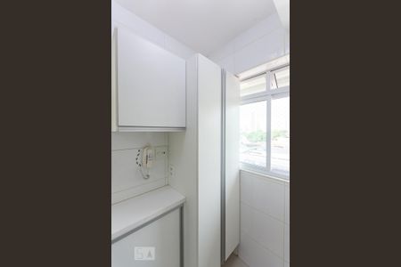 Apartamento à venda com 63m², 2 quartos e 1 vaga Apartamento à venda com 63m², 2 quartos e 1 vagaCozinha - Armários