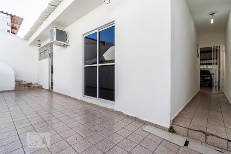 Casa para alugar com 80m², 2 quartos e 2 vagas Casa para alugar com 80m², 2 quartos e 2 vagasQuintal