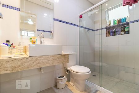 Banheiro da Suíte de casa para alugar com 2 quartos, 80m² em Vila Conceição, Barueri