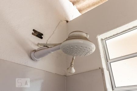 Casa para alugar com 80m², 2 quartos e 2 vagas Casa para alugar com 80m², 2 quartos e 2 vagasDetalhe do Banheiro Externo