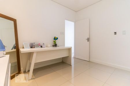 Casa para alugar com 80m², 2 quartos e 2 vagas Casa para alugar com 80m², 2 quartos e 2 vagasQuarto