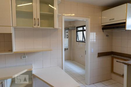 Apartamento para alugar com 130m², 3 quartos e 2 vagasCozinha
