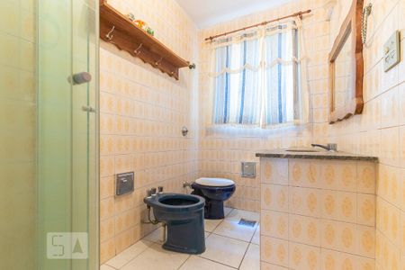 Banheiro de apartamento à venda com 2 quartos, 60m² em Centro, Campinas