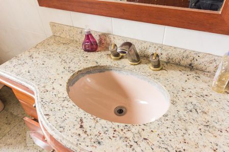 Casa para alugar com 545m², 5 quartos e 6 vagasBanheiro Suite 1