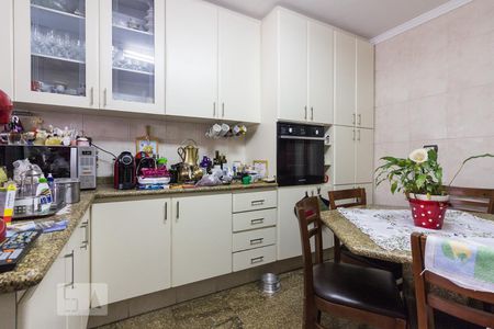 Casa para alugar com 545m², 5 quartos e 6 vagasCozinha