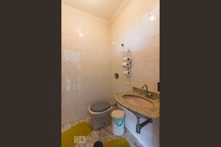 Casa para alugar com 545m², 5 quartos e 6 vagasBanheiro de Serviço