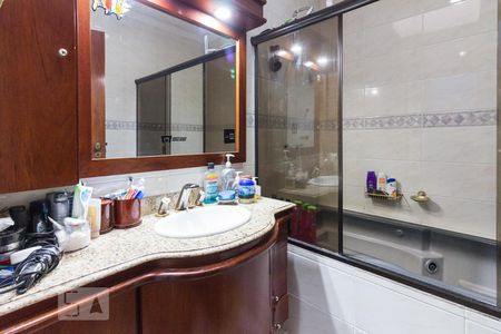 Casa para alugar com 545m², 5 quartos e 6 vagasBanheiro Suite 3