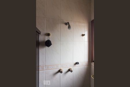 Casa para alugar com 545m², 5 quartos e 6 vagasBanheiro Suite 1