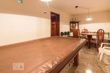 Casa para alugar com 545m², 5 quartos e 6 vagasSalao de Jogos