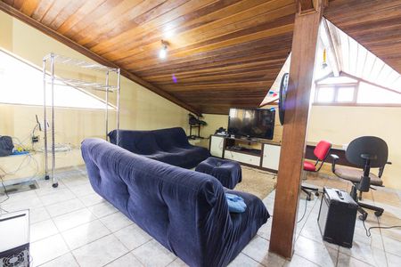 Casa para alugar com 545m², 5 quartos e 6 vagasSótão