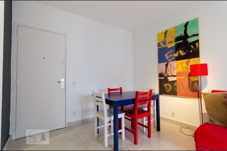 Sala de apartamento para alugar com 1 quarto, 69m² em Cambuí, Campinas