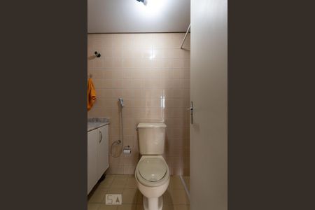Banheiro de apartamento para alugar com 1 quarto, 42m² em Botafogo, Campinas