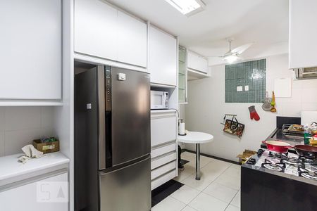 Apartamento à venda com 155m², 3 quartos e 3 vagasCozinha