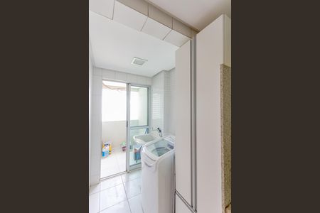 Apartamento para alugar com 105m², 3 quartos e 2 vagas Apartamento para alugar com 105m², 3 quartos e 2 vagasÁrea de serviço