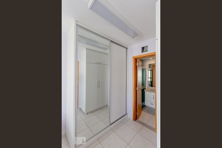 Apartamento para alugar com 105m², 3 quartos e 2 vagas Apartamento para alugar com 105m², 3 quartos e 2 vagasQuarto 1