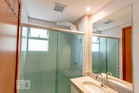 Apartamento para alugar com 105m², 3 quartos e 2 vagas Apartamento para alugar com 105m², 3 quartos e 2 vagasBanheiro do quarto 1