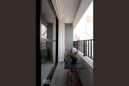 Varanda de kitnet/studio para alugar com 1 quarto, 26m² em Bela Vista, São Paulo