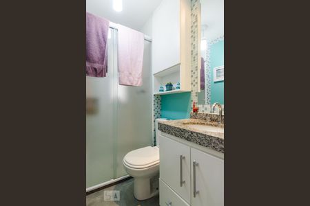 Apartamento à venda com 58m², 2 quartos e 1 vaga Apartamento à venda com 58m², 2 quartos e 1 vagaBanheiro