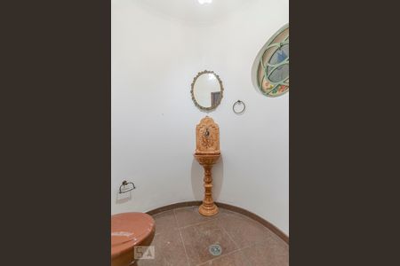 Casa à venda com 350m², 3 quartos e 3 vagas Casa à venda com 350m², 3 quartos e 3 vagasLavabo