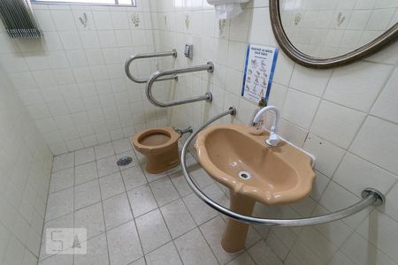 Banheiro 1 de casa à venda com 4 quartos, 256m² em Vila Moinho Velho, São Paulo