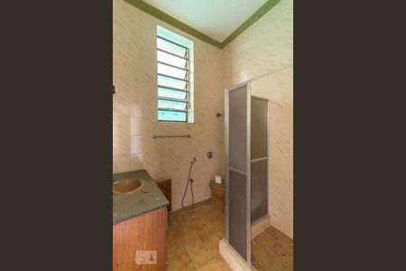 Casa à venda com 480m², 2 quartos e 1 vagaBanheiro Social