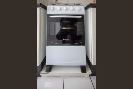 Apartamento para alugar com 75m², 2 quartos e 1 vaga Apartamento para alugar com 75m², 2 quartos e 1 vagaCozinha