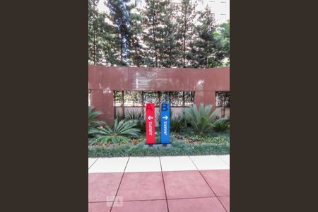 Apartamento à venda com 74m², 2 quartos e 1 vagaÁrea comum