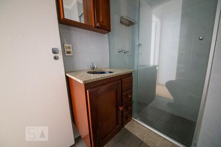 Banheiro Social de apartamento para alugar com 2 quartos, 100m² em Icaraí, Niterói