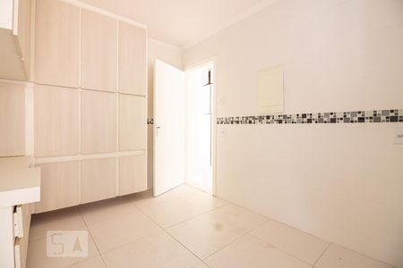 Casa à venda com 300m², 4 quartos e 4 vagas Casa à venda com 300m², 4 quartos e 4 vagasCopa