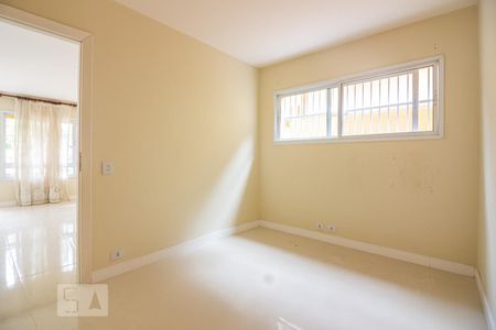 Sala de TV de casa à venda com 4 quartos, 300m² em Parque Continental, São Paulo