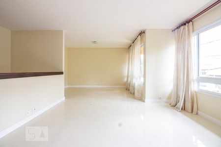 Sala de casa à venda com 4 quartos, 300m² em Parque Continental, São Paulo