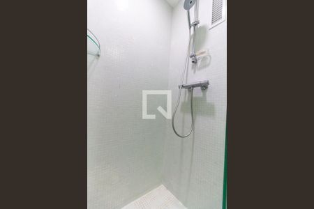 Apartamento à venda com 70m², 2 quartos e 1 vaga Apartamento à venda com 70m², 2 quartos e 1 vagaBanheiro