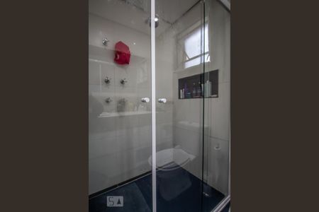 Banheiro suíte detalhe de apartamento para alugar com 2 quartos, 112m² em Sumarezinho, São Paulo