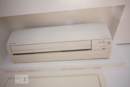Apartamento para alugar com 112m², 2 quartos e 2 vagas Apartamento para alugar com 112m², 2 quartos e 2 vagasQuarto suíte detalhe